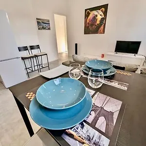  Appartement Magnifique T2 Refait A Neuf - Calme & Equipe Avec Parking France